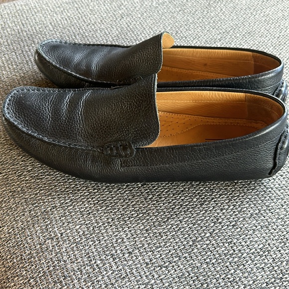 Men’s black leather loafers - Picture 3 of 7